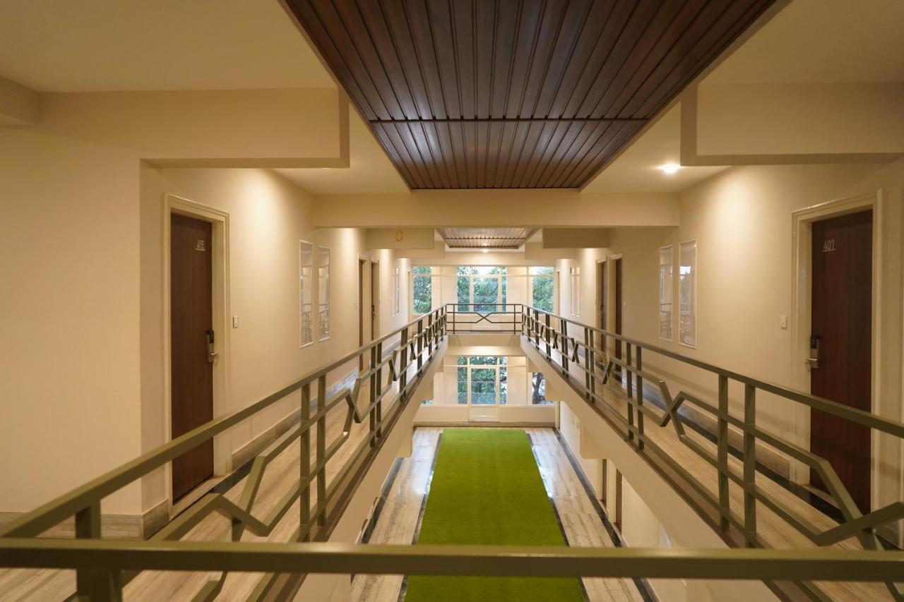 Hotel Bekal International คาซารากอด ภายนอก รูปภาพ