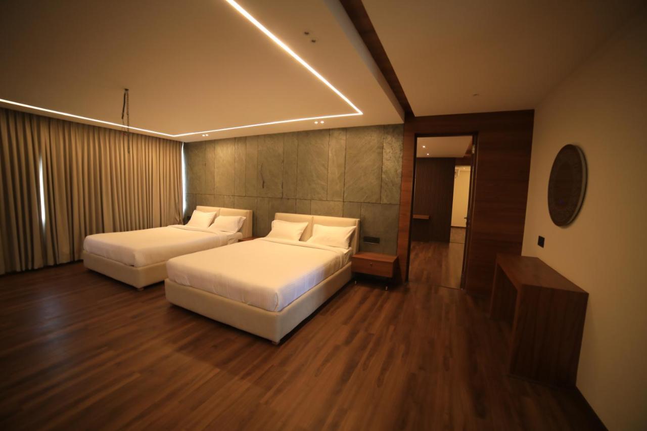 Hotel Bekal International คาซารากอด ภายนอก รูปภาพ