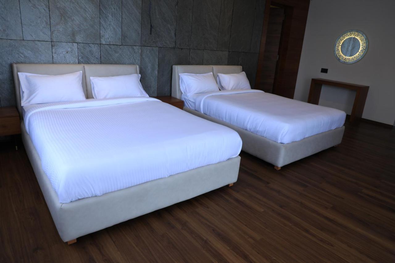 Hotel Bekal International คาซารากอด ภายนอก รูปภาพ