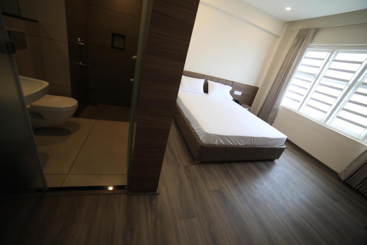 Hotel Bekal International คาซารากอด ภายนอก รูปภาพ
