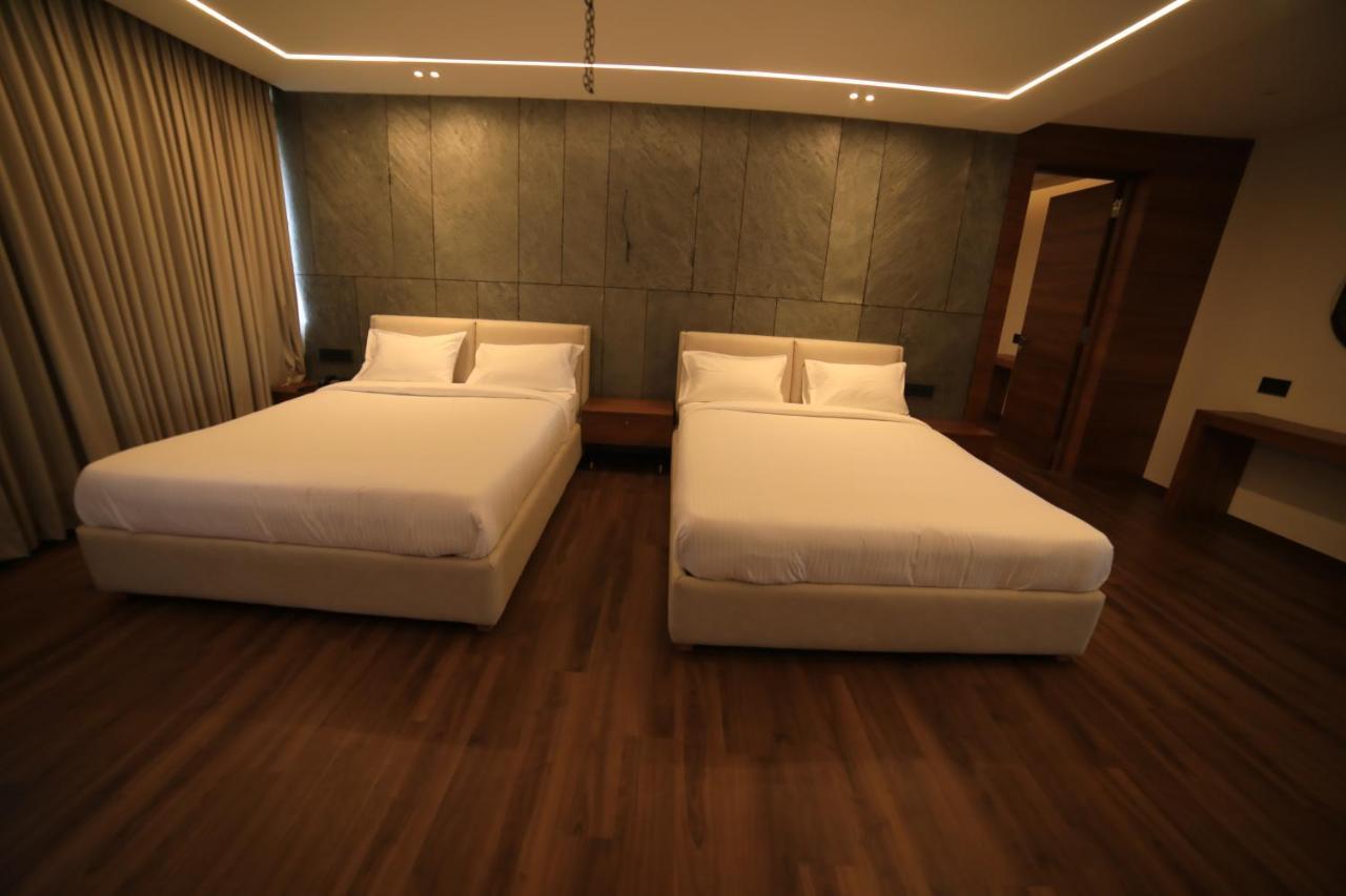 Hotel Bekal International คาซารากอด ภายนอก รูปภาพ